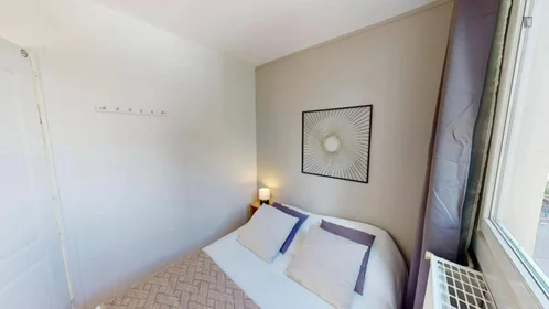 Private room at Square Henri Regnault, image 4 of 17