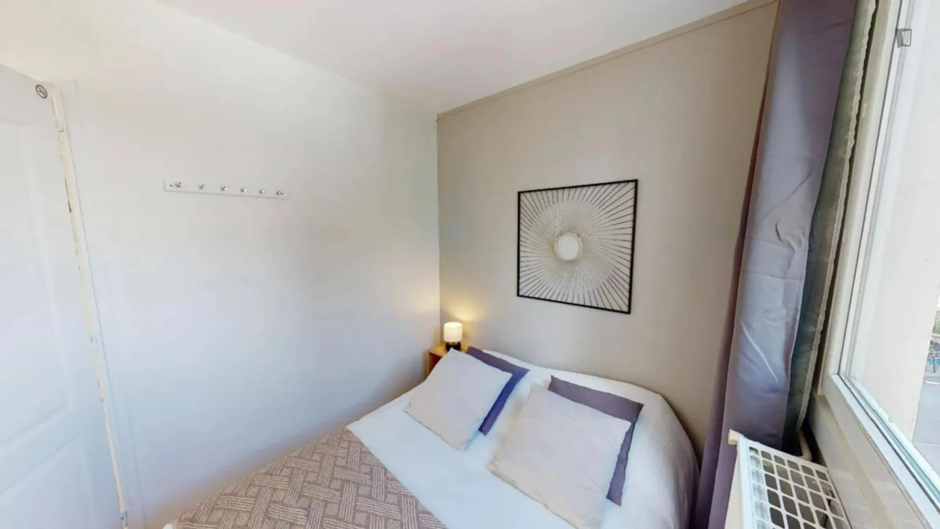 Cozy room for students available in 