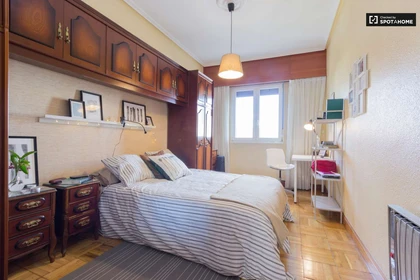 Chambre à louer dans un appartement en colocation à Bilbao