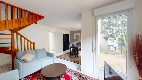 Quarto privado em 19 Rue Victor Schoelcher, imagem 1 de 10