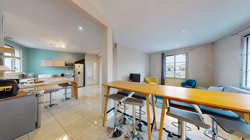 Quarto privado em Rue de l'Intendant Le Nain, , imagem 7 de 10