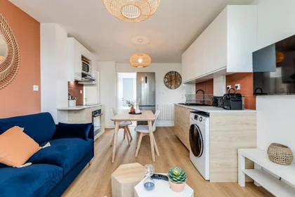 Privatzimmer in der 133 Cours Edouard Vaillant, Résidence Bordeaux Nord, 4ème étage, appartement 133, bild 1 von 10