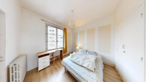 Privatzimmer in der 9 Rue De L'intendant Le Nain, bild 16 von 28