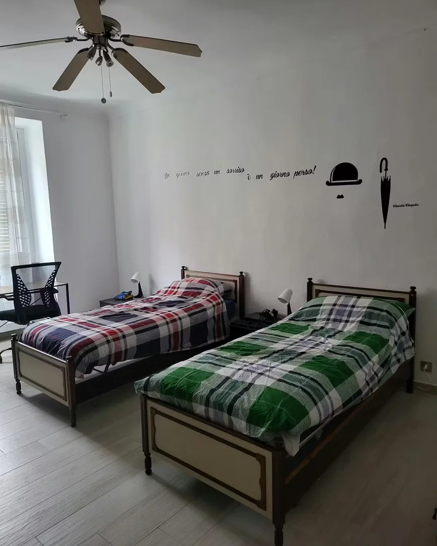 Quarto acolhedor para estudantes disponível em 