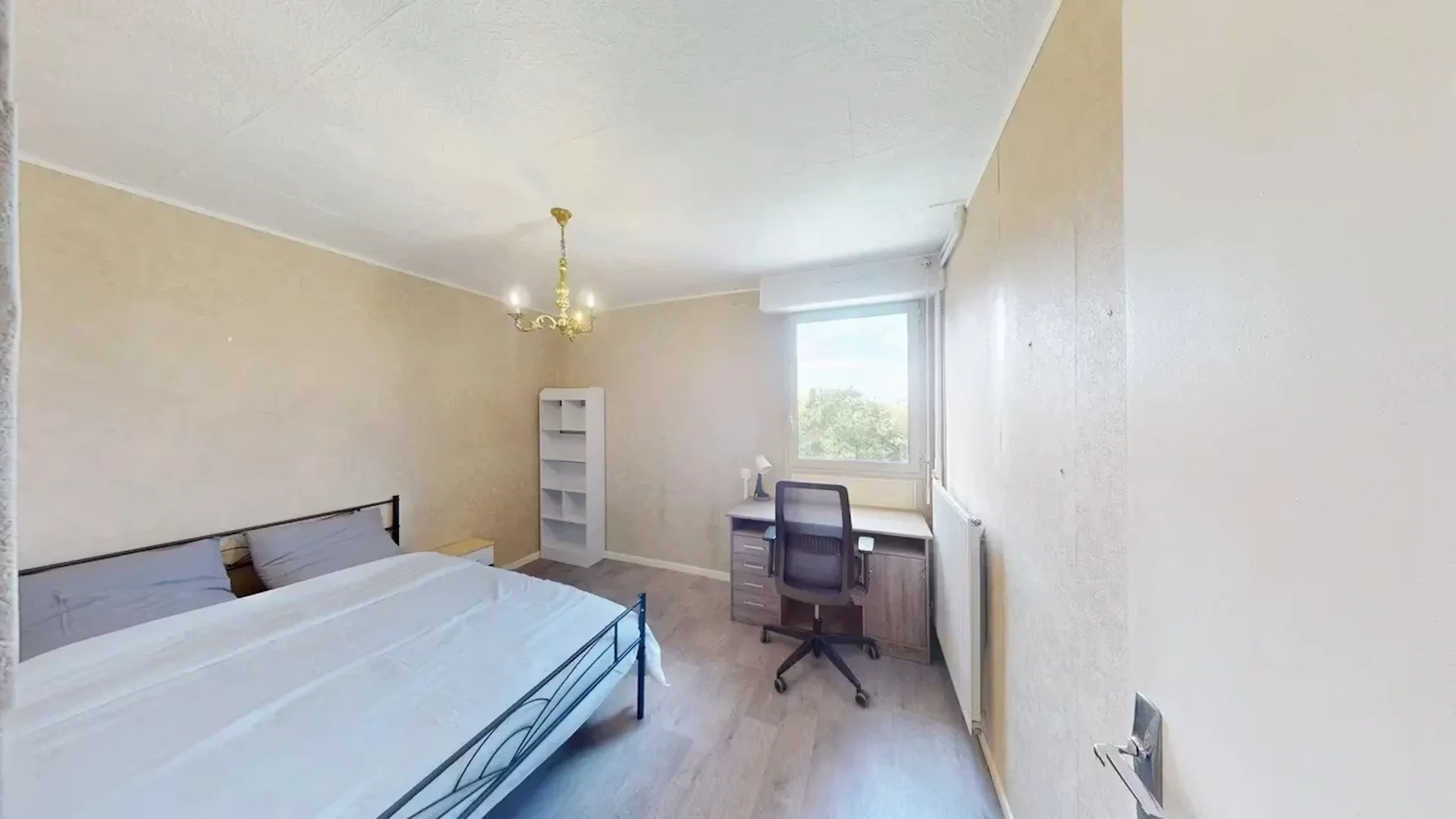Habitación para estudiantes en  con modernas comodidades