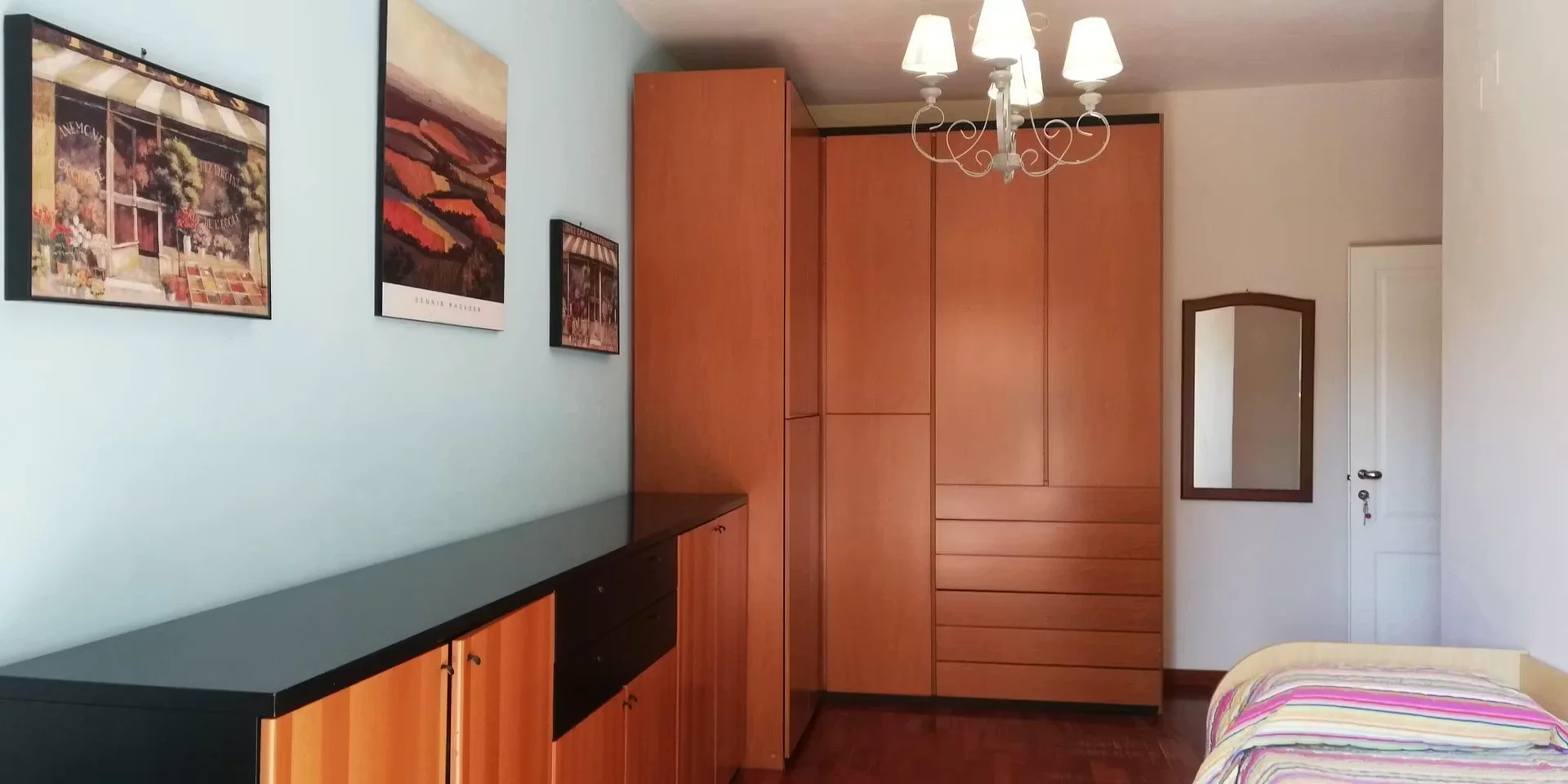 Cozy room for students available in 