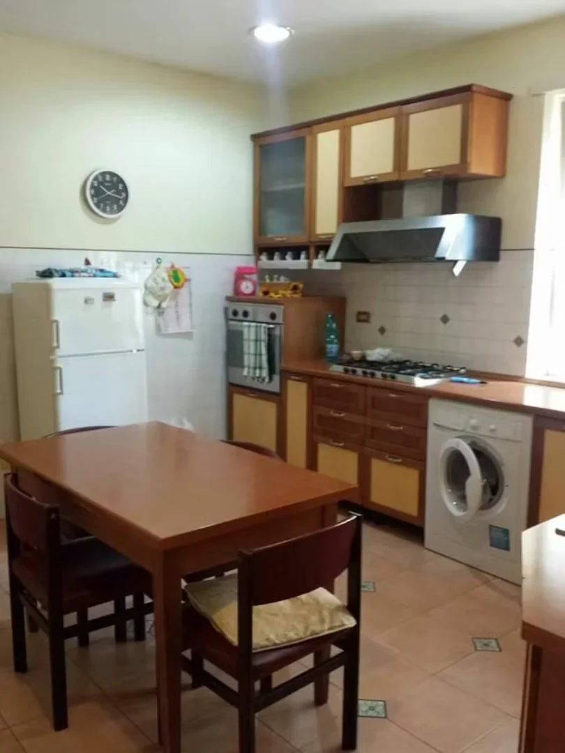 Functional student room perfect for studying in 