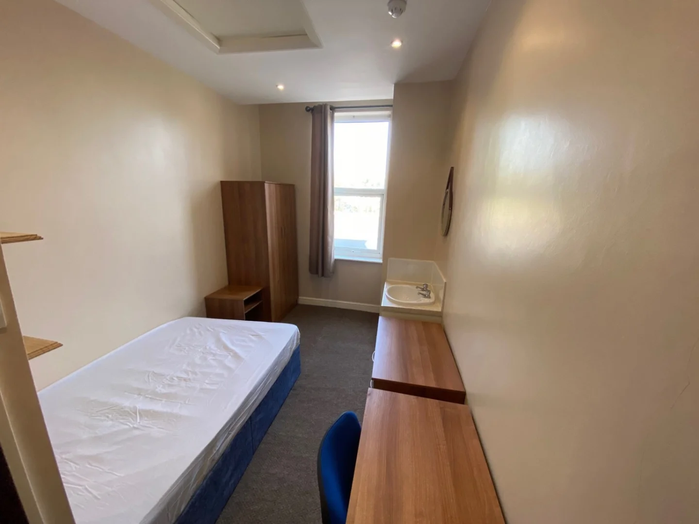 73 Dallas St, Fulwood, Preston PR1 7UY, UK