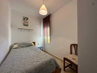 Private room at Calle Ronda de Alfareros, image 1 of 10