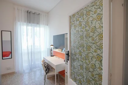Chambre privée à Via Colli Aminei, image 4 de 18