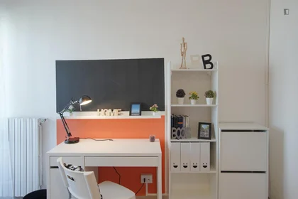 Chambre privée à Via Colli Aminei, image 7 de 18