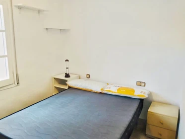 Habitación en alquiler con cama doble Sabadell