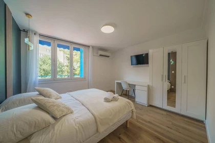 Chambre à louer dans un appartement en colocation à Marseille