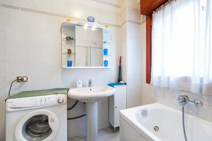 Quarto privado em Via Giuseppe Gregoraci, imagem 10 de 17