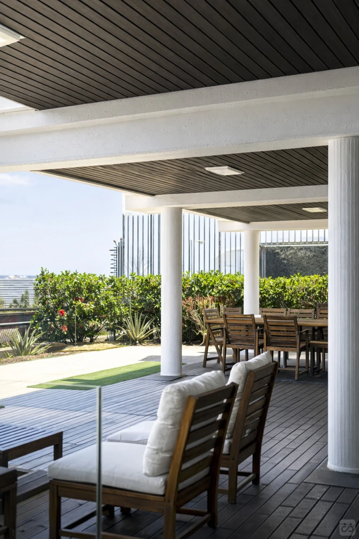 Habitación estudiantil luminosa y aireada con fácil acceso a la universidad en 