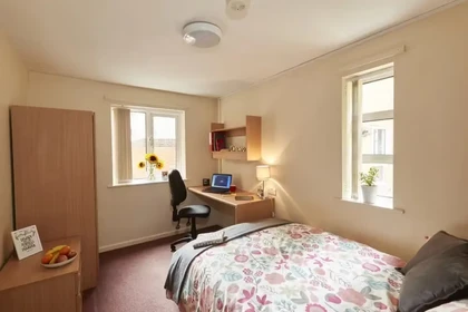 Renting rooms by the month in Derby