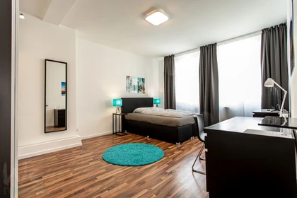 Renting rooms by the month in Frankfurt