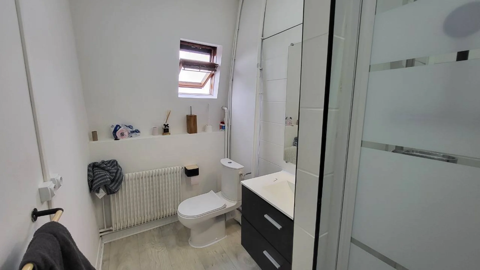 Quarto acolhedor para estudantes disponível em 
