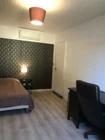 Quarto para alugar ao mês em Avignon