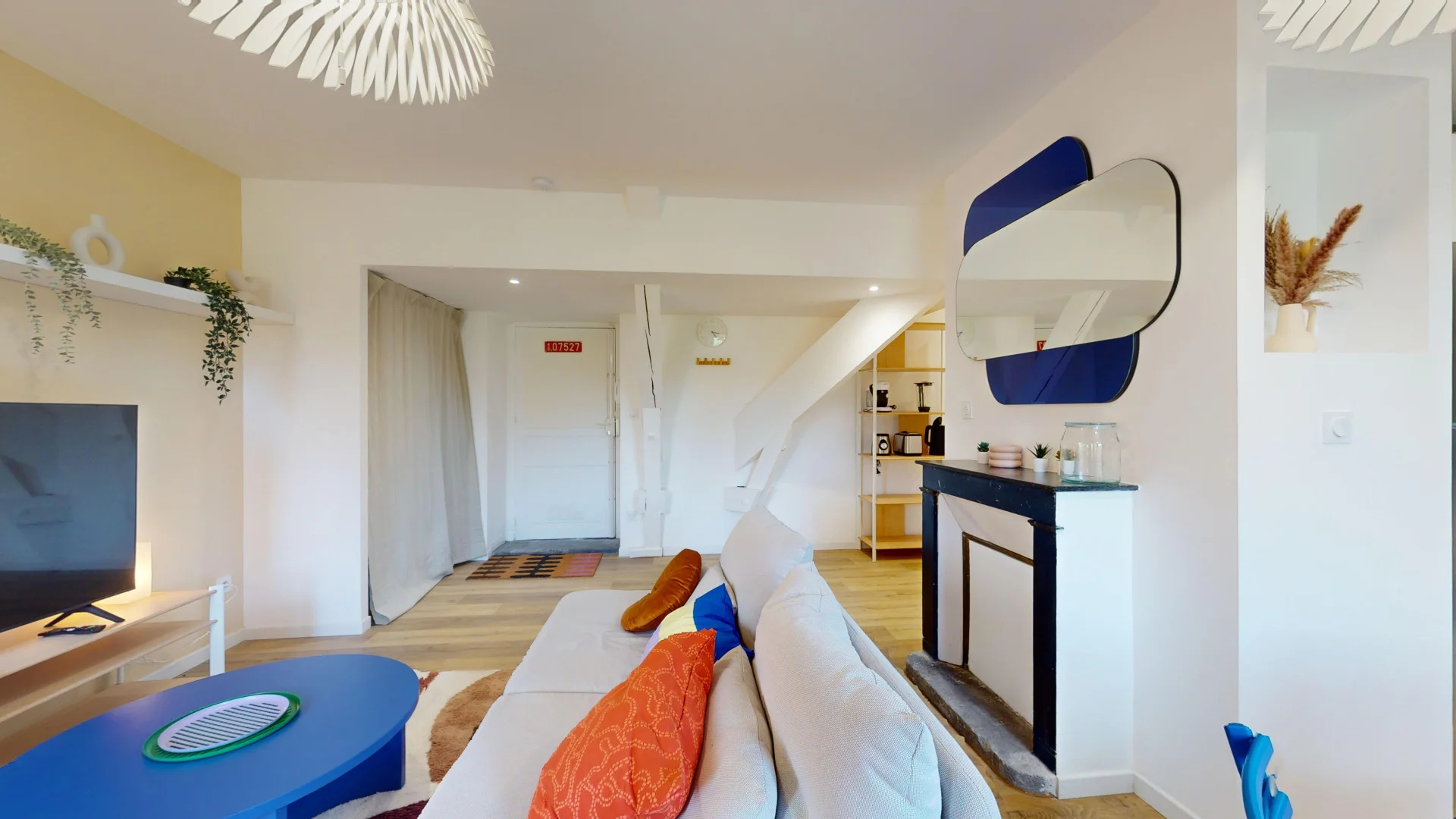Bright and airy student room with easy university access in 