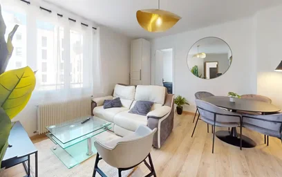 Zimmer mit Doppelbett zu vermieten {area}