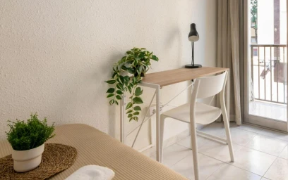 Private room at Carrer de Marcel·lí Giner, image 8 of 20