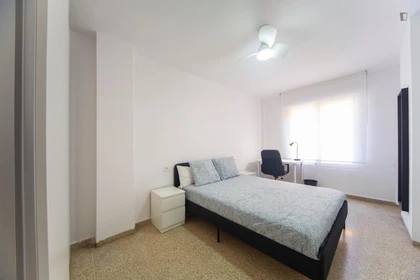 Quarto para alugar num apartamento partilhado em Granada