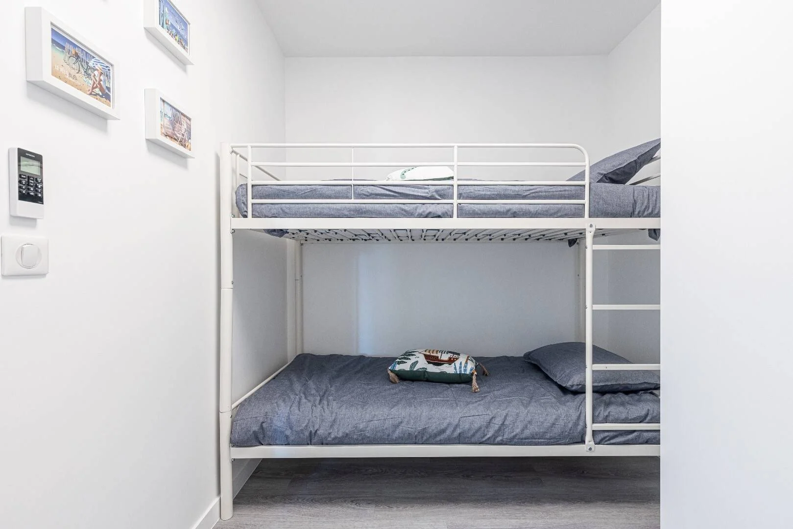 Quarto de estudante económico com localização conveniente em 