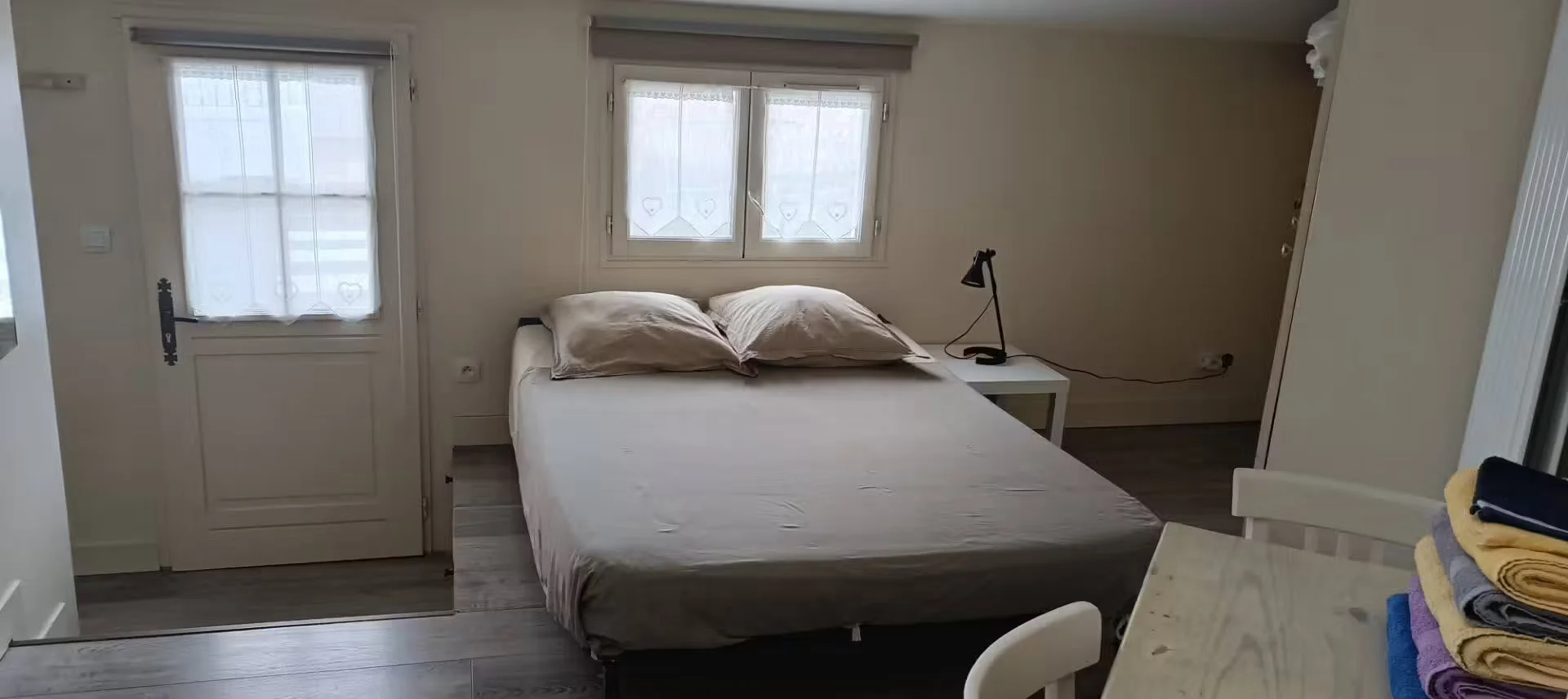 Habitación para estudiantes en  con modernas comodidades