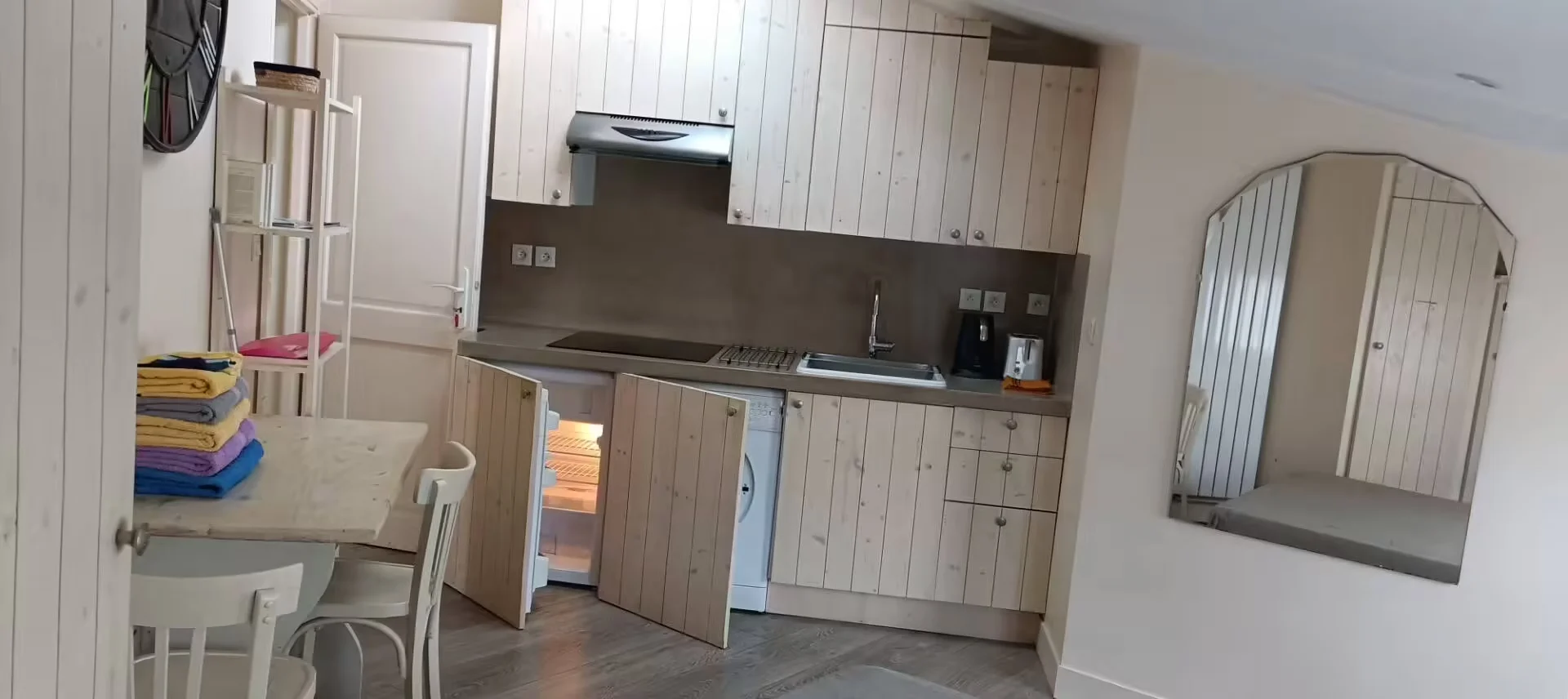 Habitación estudiantil económica con ubicación conveniente en 