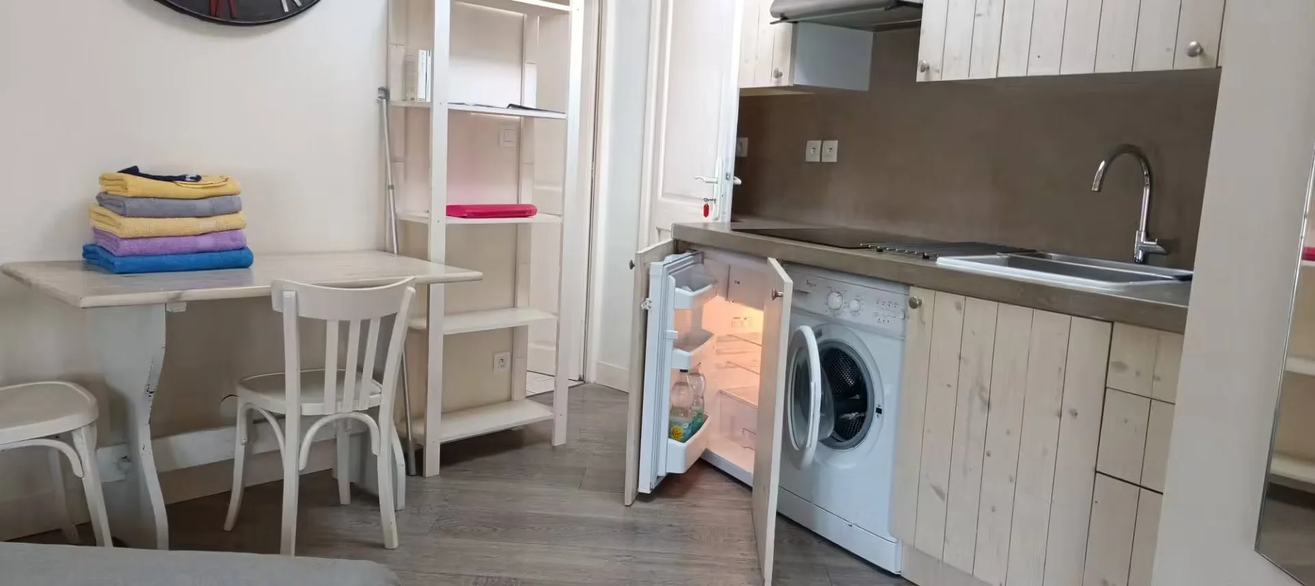 Habitación en apartamento estudiantil en alquiler en , completamente amueblado