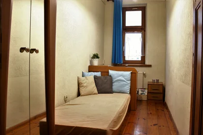 Quarto privado em Arkońska 5, imagem 1 de 10
