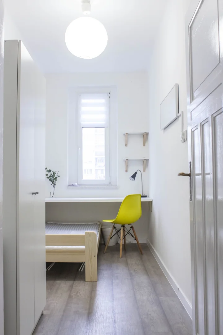 Habitación acogedora para estudiantes disponible en 