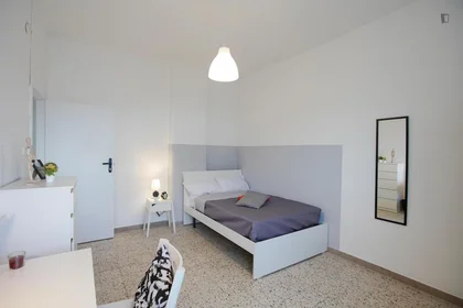 Chambre privée à Via Colli Aminei, image 4 de 18