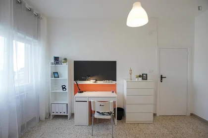 Chambre privée à Via Colli Aminei, image 6 de 18