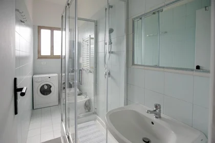 Chambre privée à Via Colli Aminei, image 13 de 18