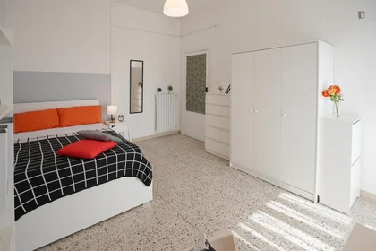 Chambre privée à Via Colli Aminei, image 3 de 18