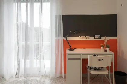 Chambre privée à Via Colli Aminei, image 6 de 18