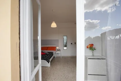 Chambre privée à Via Colli Aminei, image 7 de 18