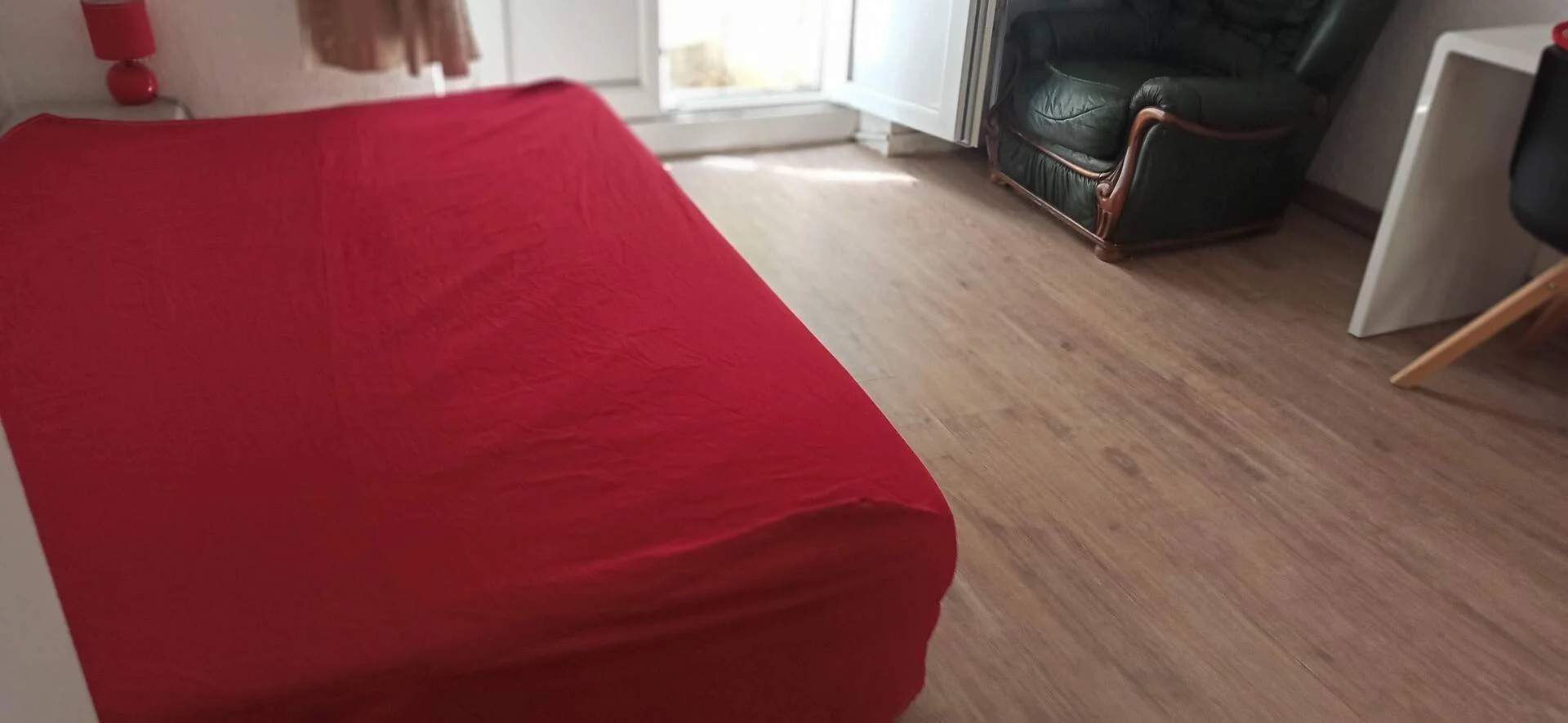 Habitación acogedora para estudiantes disponible en 
