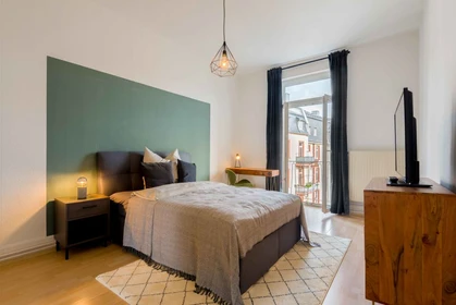 Renting rooms by the month in Frankfurt