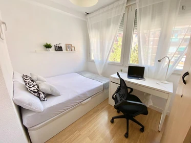 Quarto privado em Calle Amapolas, imagem 1 de 12