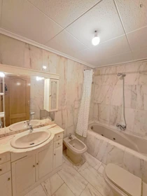 Chambre privée à Calle Cruz, image 3 de 7