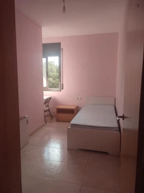 Private room at Carrer d'Eugeni Ferrer Dalmau, image 1 of 10