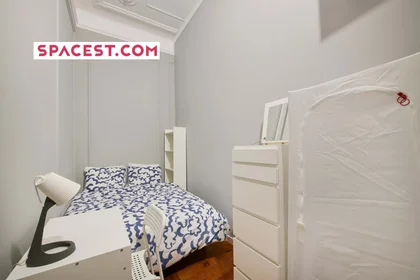 Chambre privée à Av. António Serpa 26, 1050-027 Lisboa, Portugal, image 1 de 20
