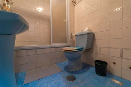Habitación privada en C. Alhambra, 41005 Sevilla, Spain, imagen 11 de 18