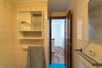 Habitación privada en C. Alhambra, 41005 Sevilla, Spain, imagen 13 de 18