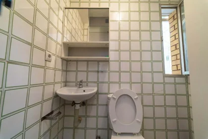 Habitación privada en C. Alhambra, 41005 Sevilla, Spain, imagen 16 de 18