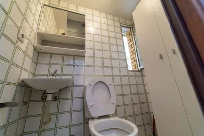 Habitación privada en C. Alhambra, 41005 Sevilla, Spain, imagen 17 de 18