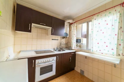 Habitación privada en C. Alhambra, 41005 Sevilla, Spain, imagen 7 de 18